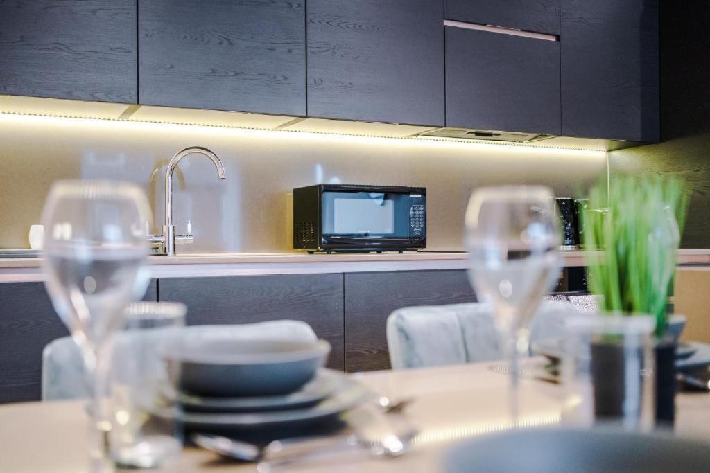Exquisite Abode Sleeps 6! * York